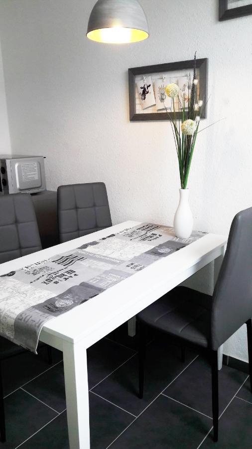 Moderne Ferienwohnung Am Wesertor คาสเซล ภายนอก รูปภาพ